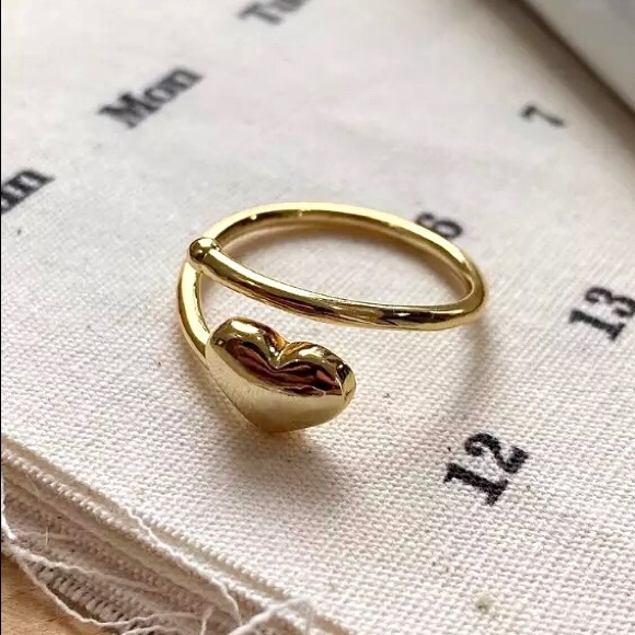 925 Sterling Silver Heart Ring - Picture 4 of 5